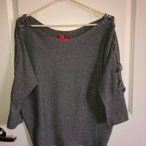 Jennifer Lopez gray shirt